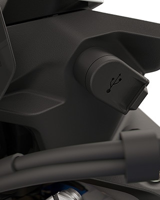 The USB-C charging port of the F 900 XR from BMW Motorrad