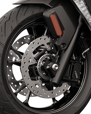 The C 400 GT from BMW Motorrad with ABS Pro