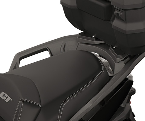 The new, optional luggage carrier of the C 400 GT from BMW Motorrad
