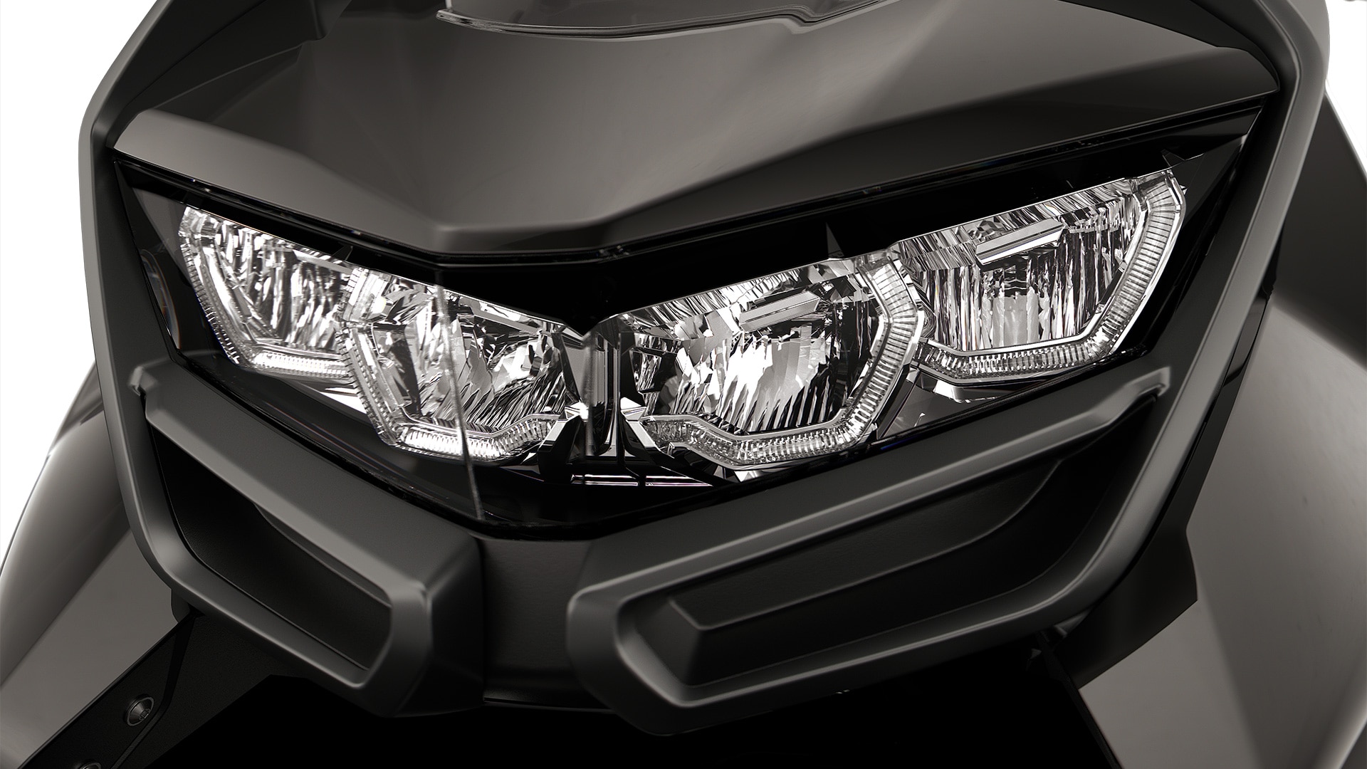 The C 400 GT from BMW Motorrad with full LED headlights and daytime riding lights